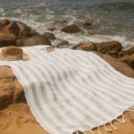 Rankšluostis FOUTA POSITANO (gris calce)
