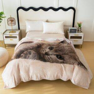 Minkštas Pledas su Pilku Kačiuku – Minkštas ir Šiltas Užklotas KSM 93